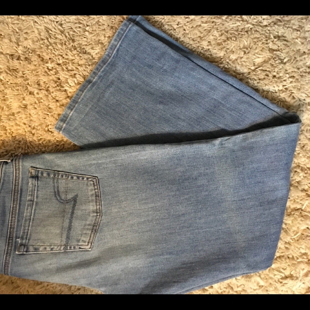 American Eagle Favorite Boyfriend 12 short